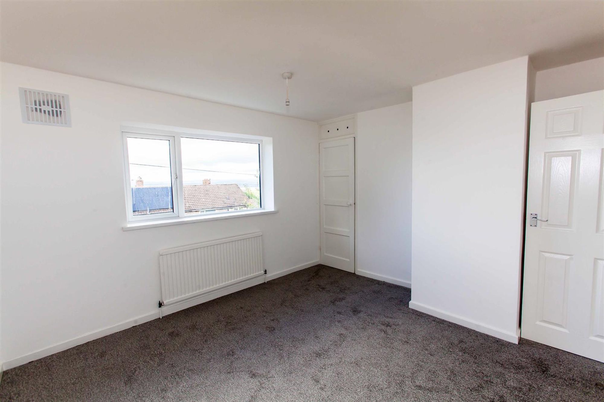 57 Haldene Cres (9).jpg