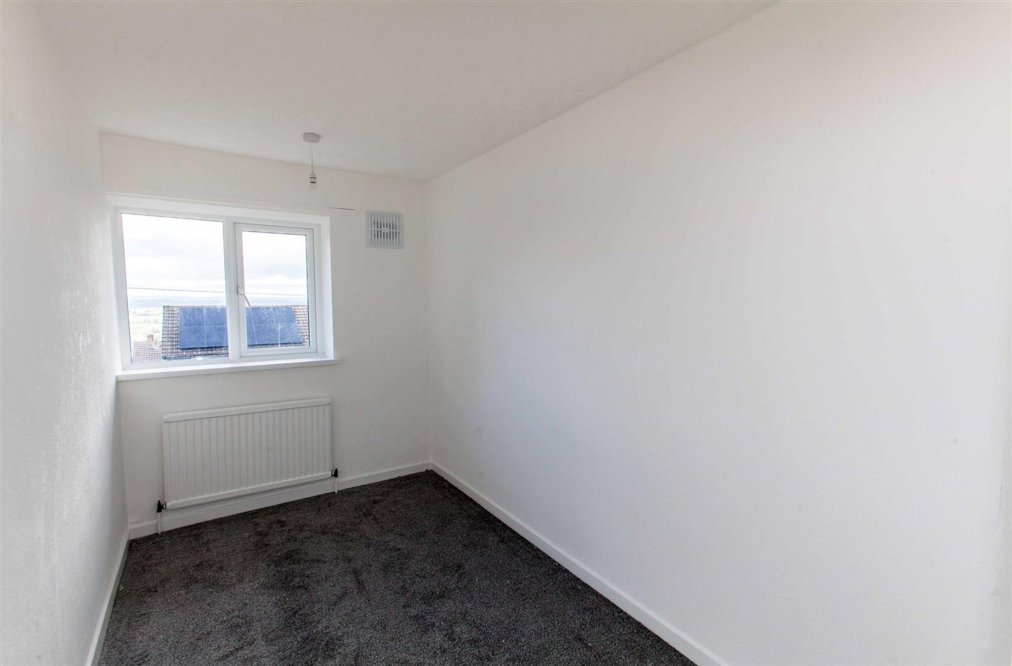 57 Haldene Cres (12).jpg