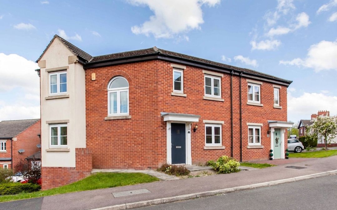 East Street, Doe Lea, S44