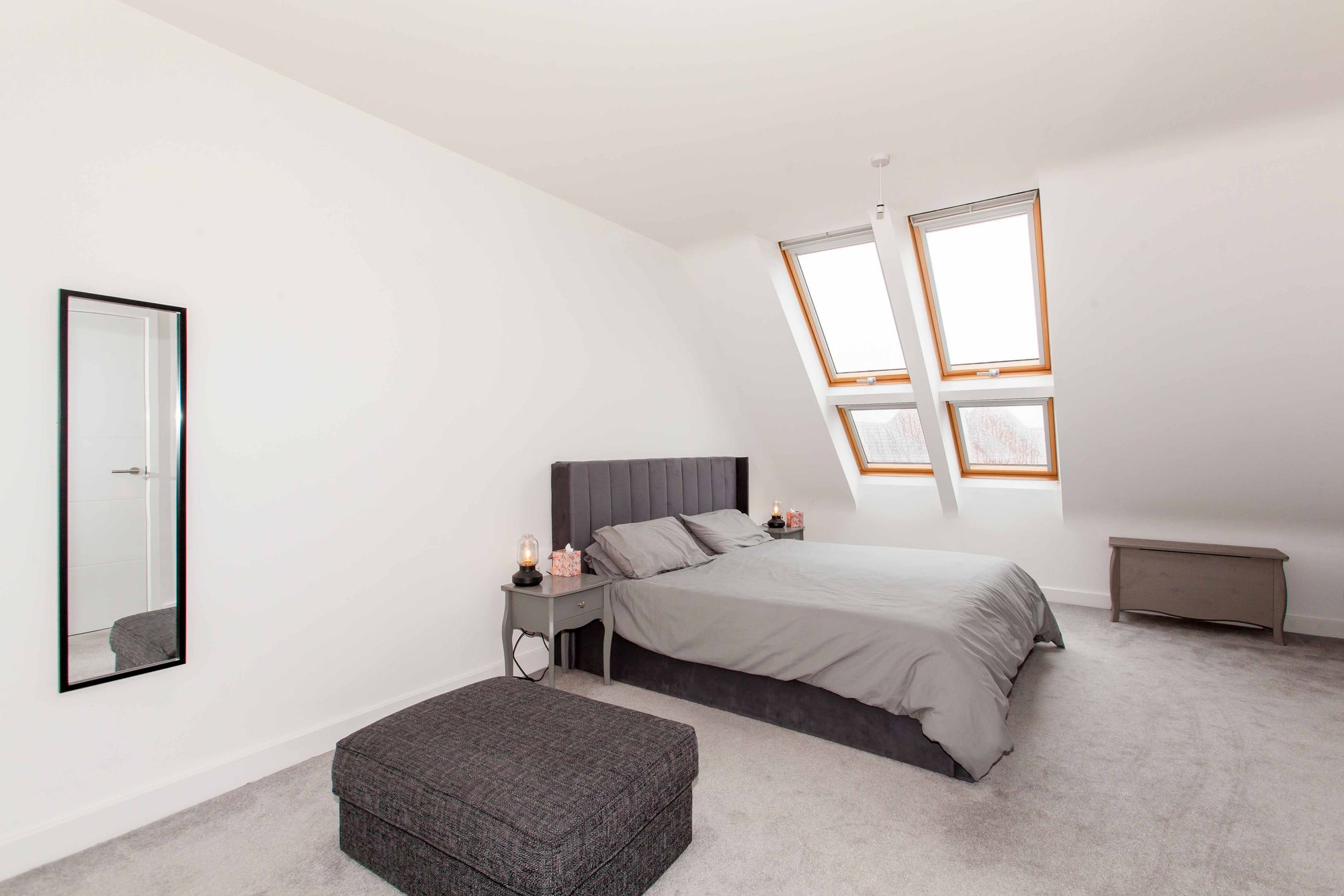 12PondHouseView30.jpg