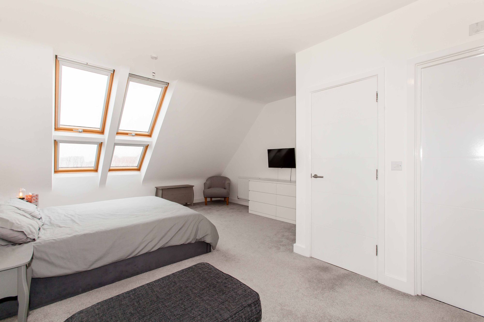 12PondHouseView31.jpg