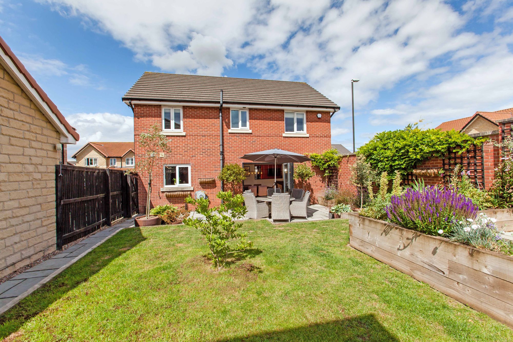 26HawkeBrookClose6.jpg