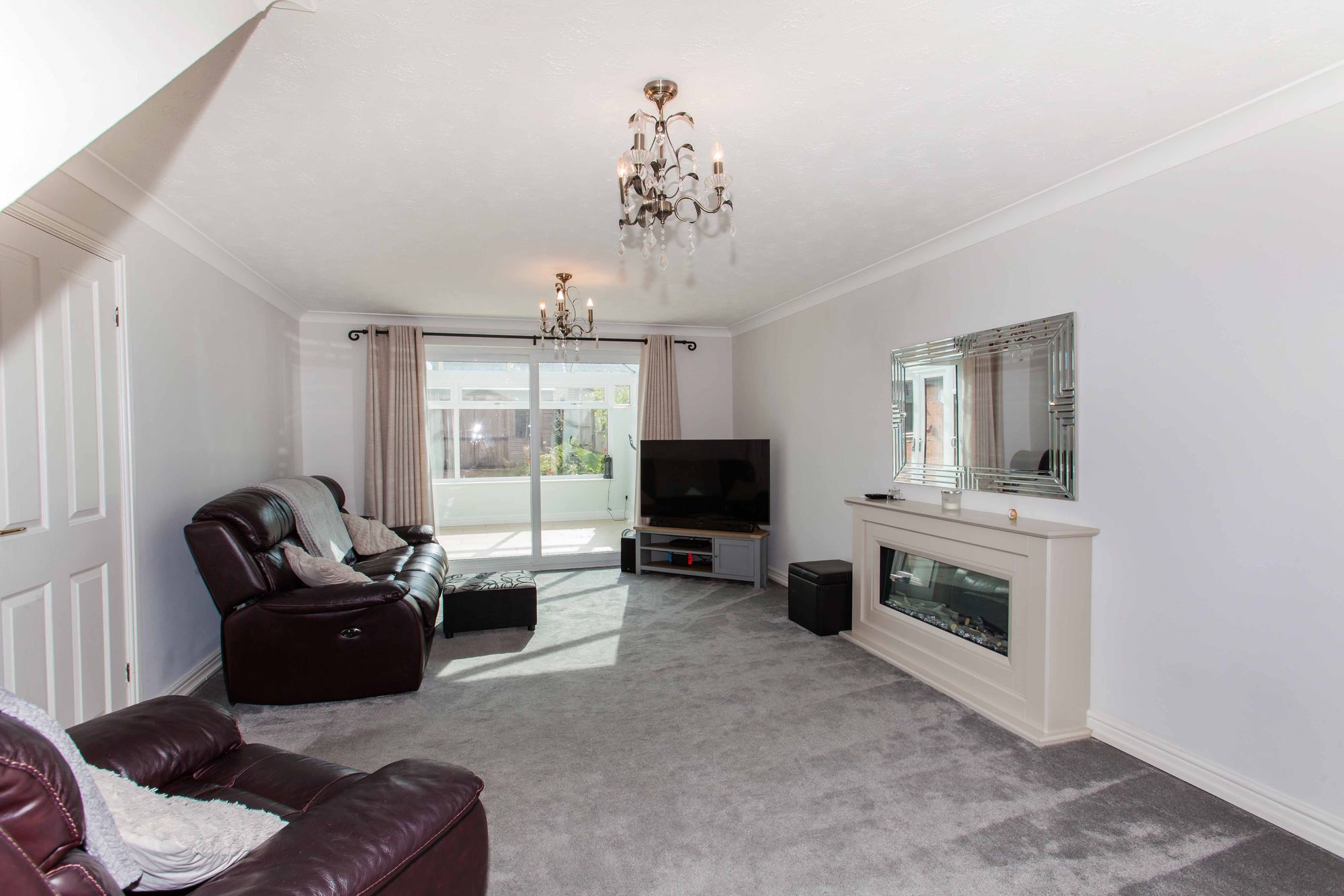 23ChatsworthClose8.jpg