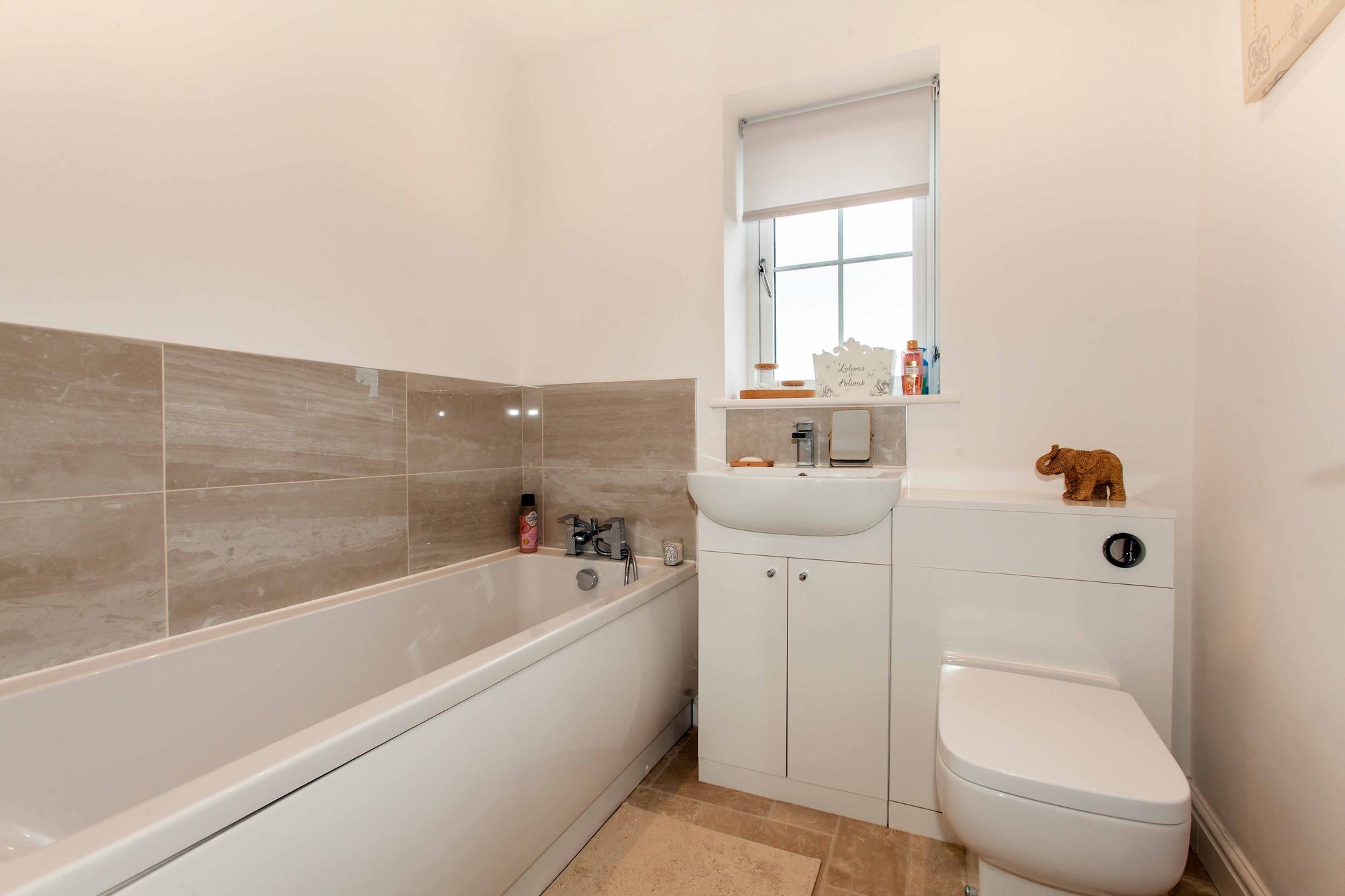 24MeadowsWalk19.jpg
