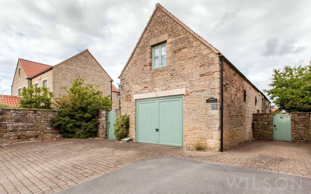 Main Street, Palterton, S44