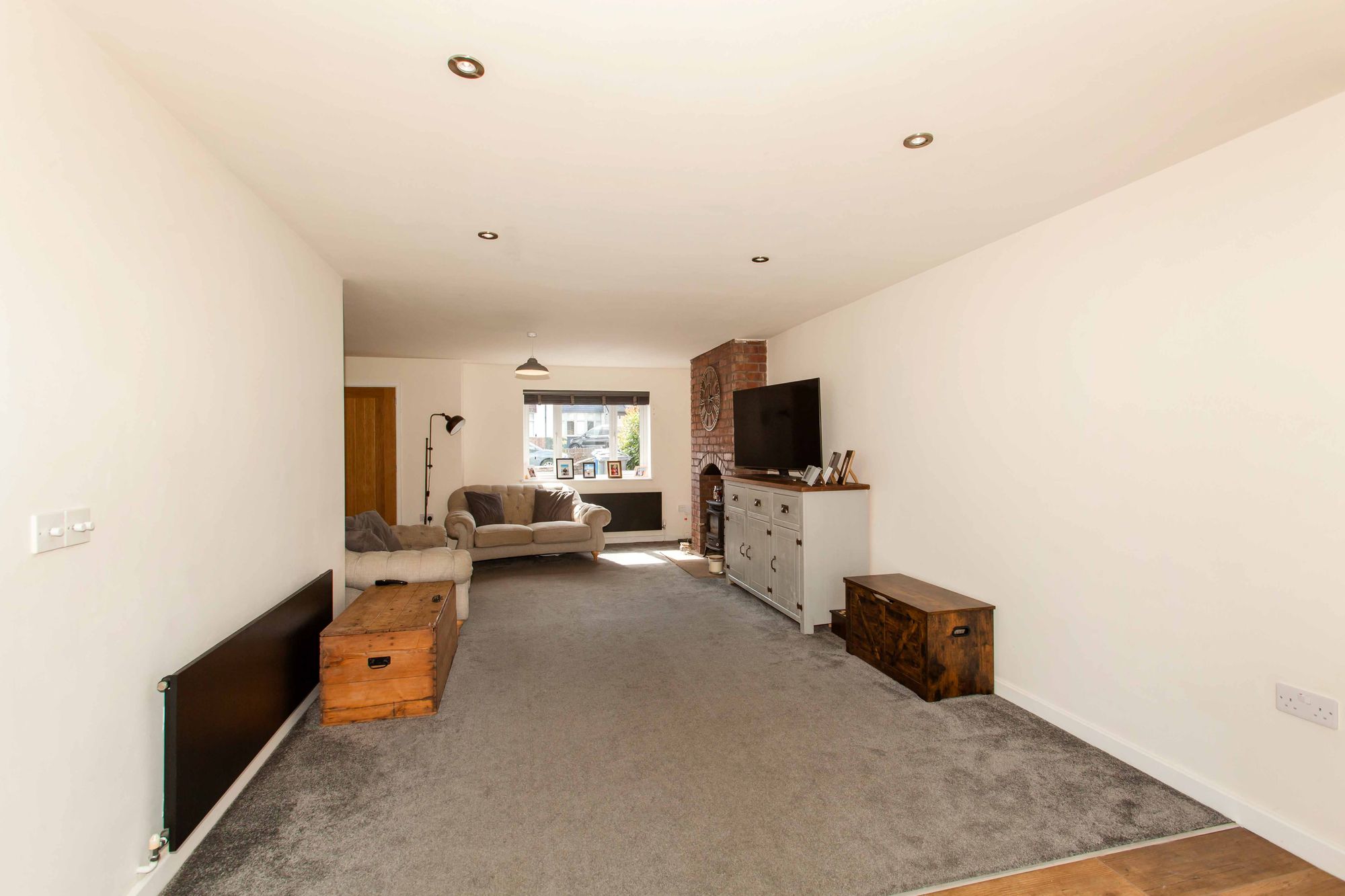34QueenMaryRoad12.jpg