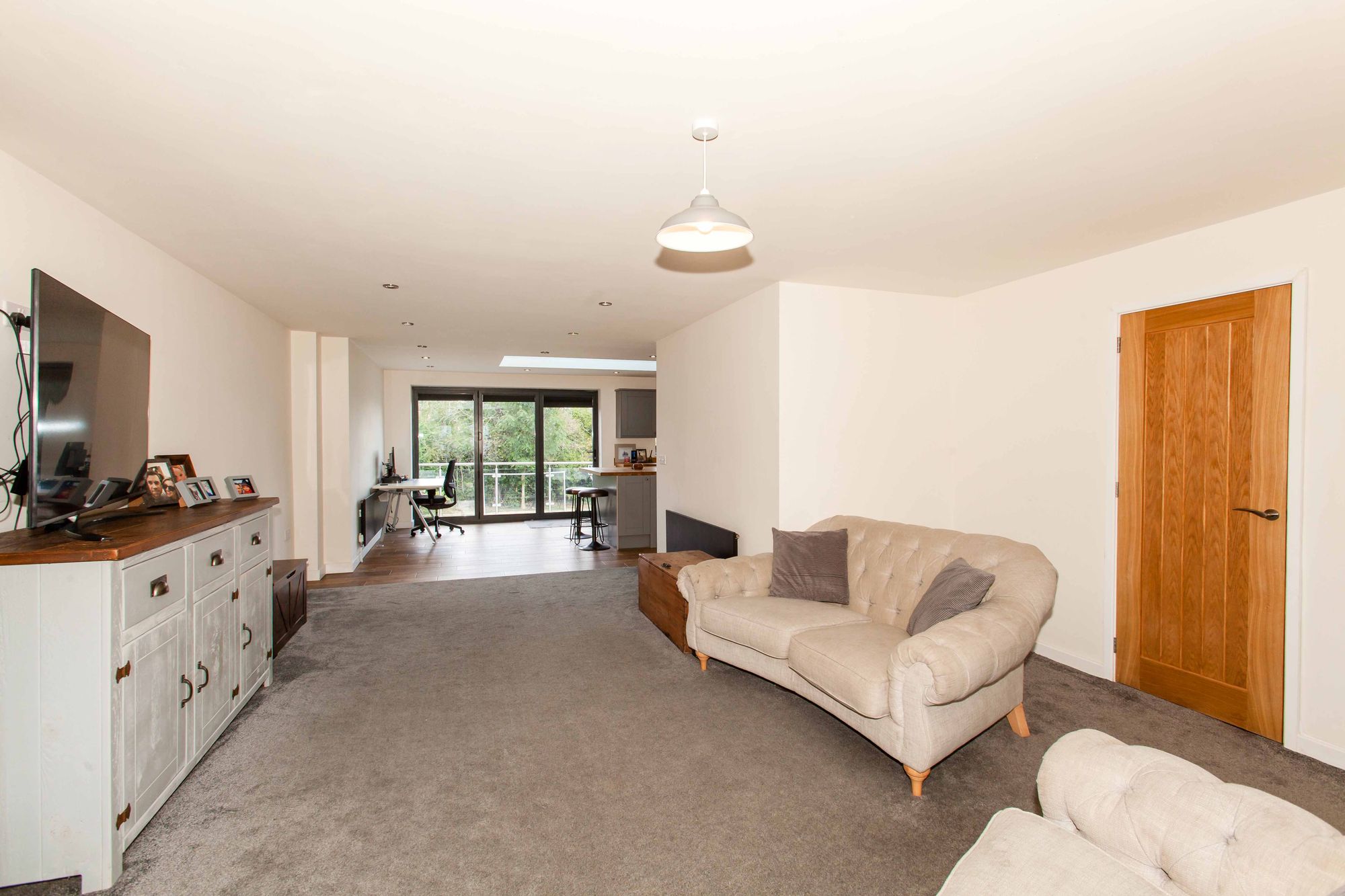 34QueenMaryRoad16.jpg