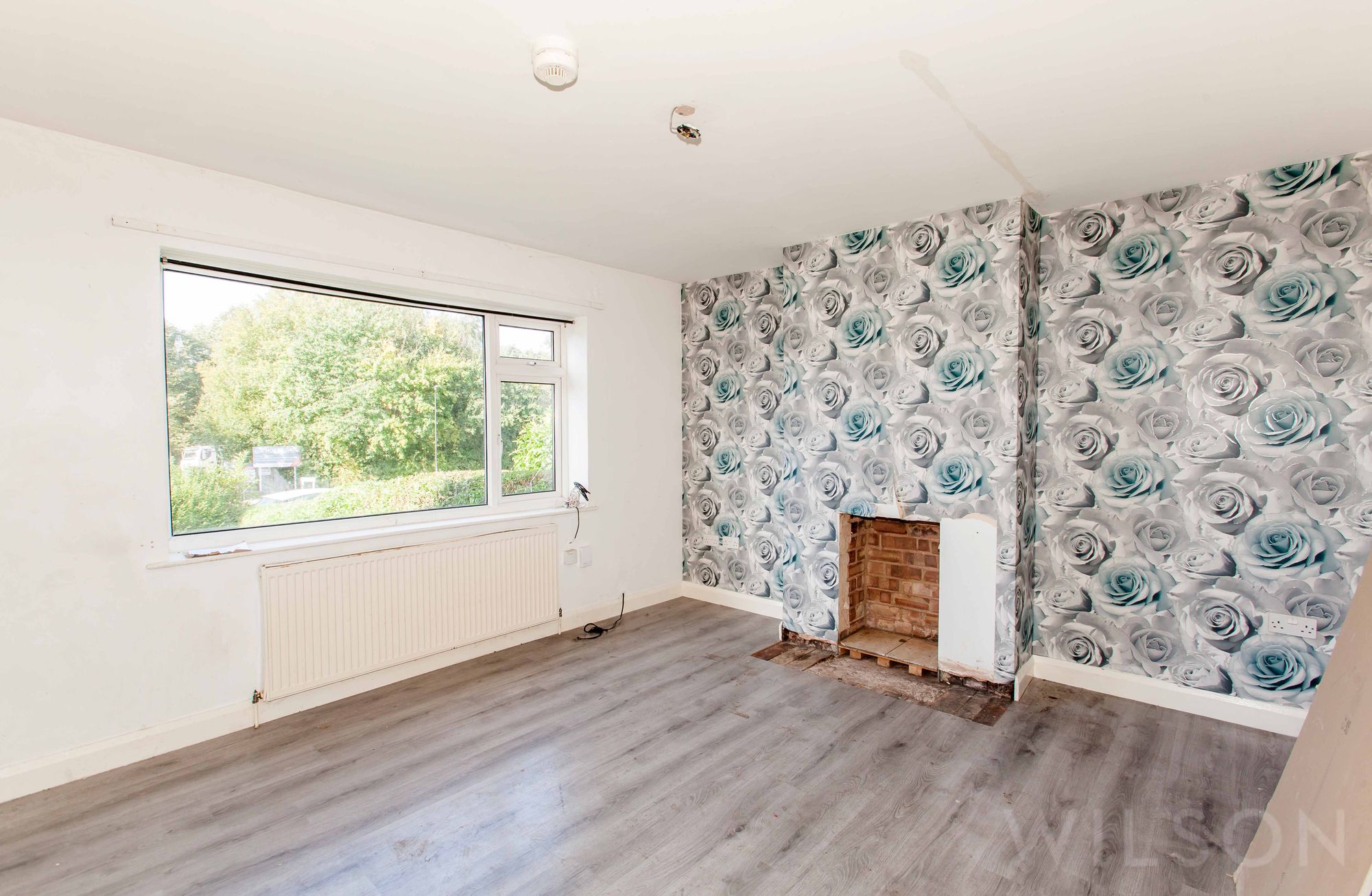 42WoodhouseLane7.jpg