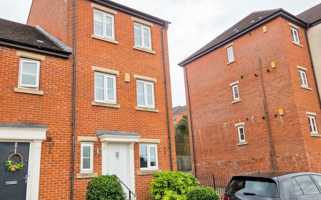 East Street, Doe Lea, S44