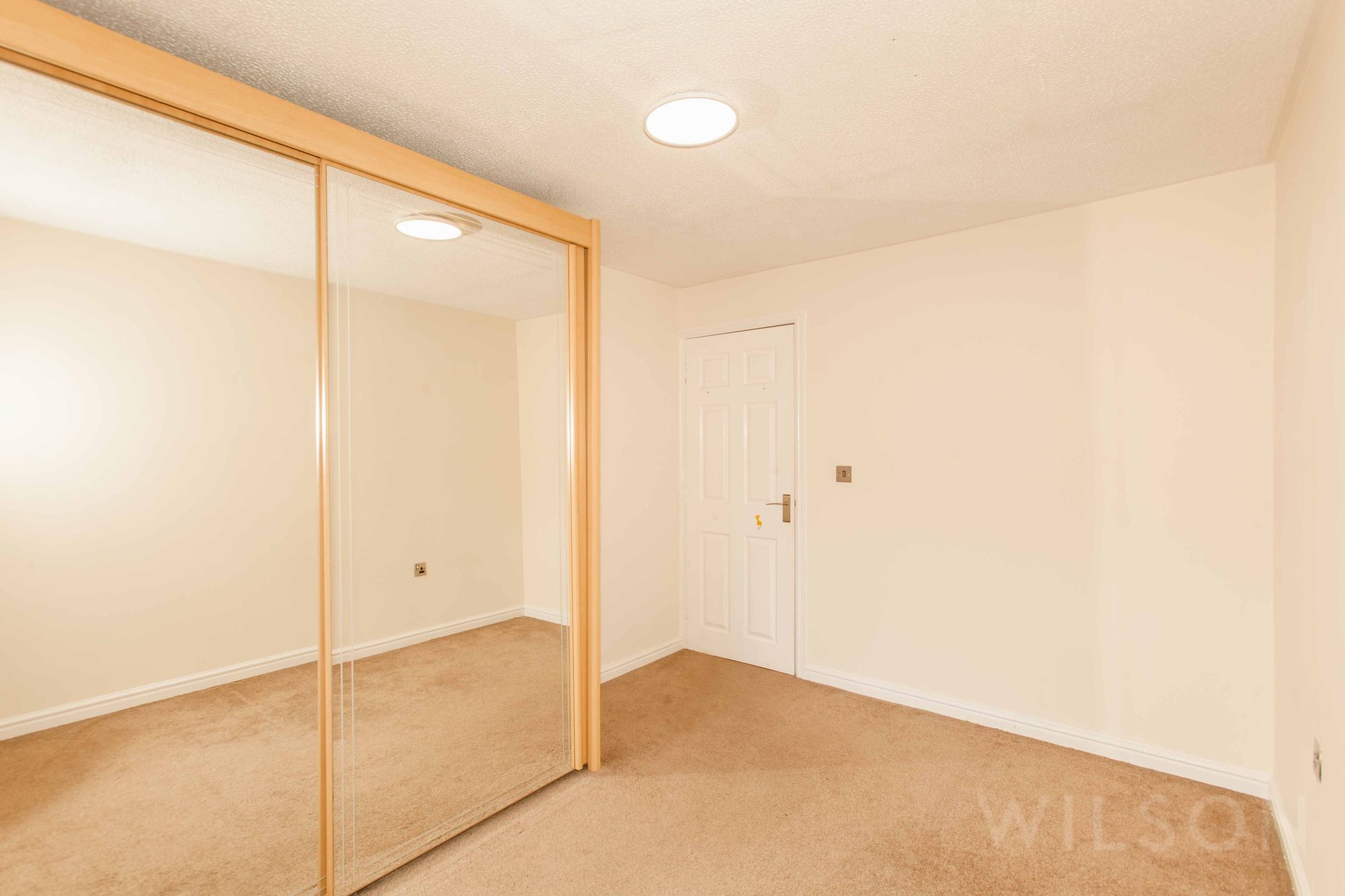 8KingfisherCourt14.jpg